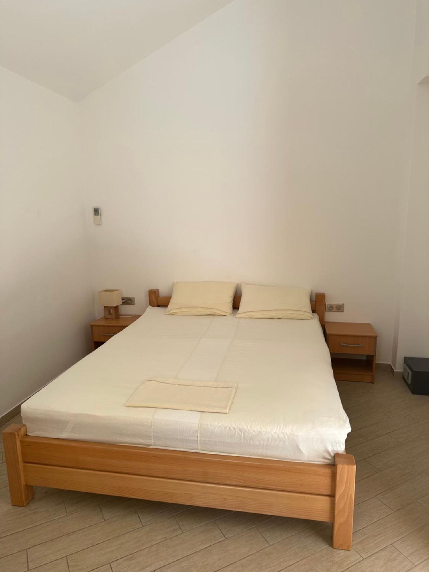 Apartments Villa Eva 斯拉诺 外观 照片