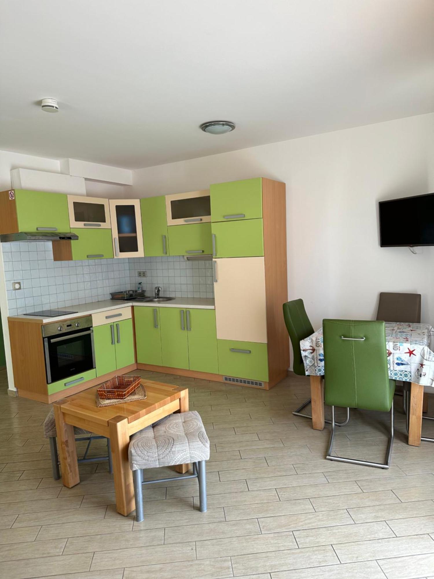 Apartments Villa Eva 斯拉诺 外观 照片