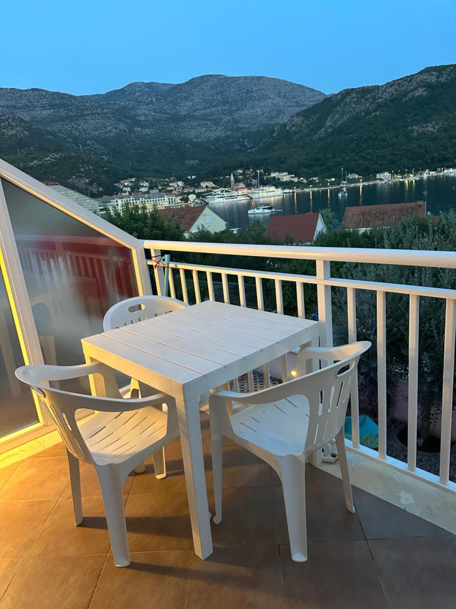 Apartments Villa Eva 斯拉诺 外观 照片