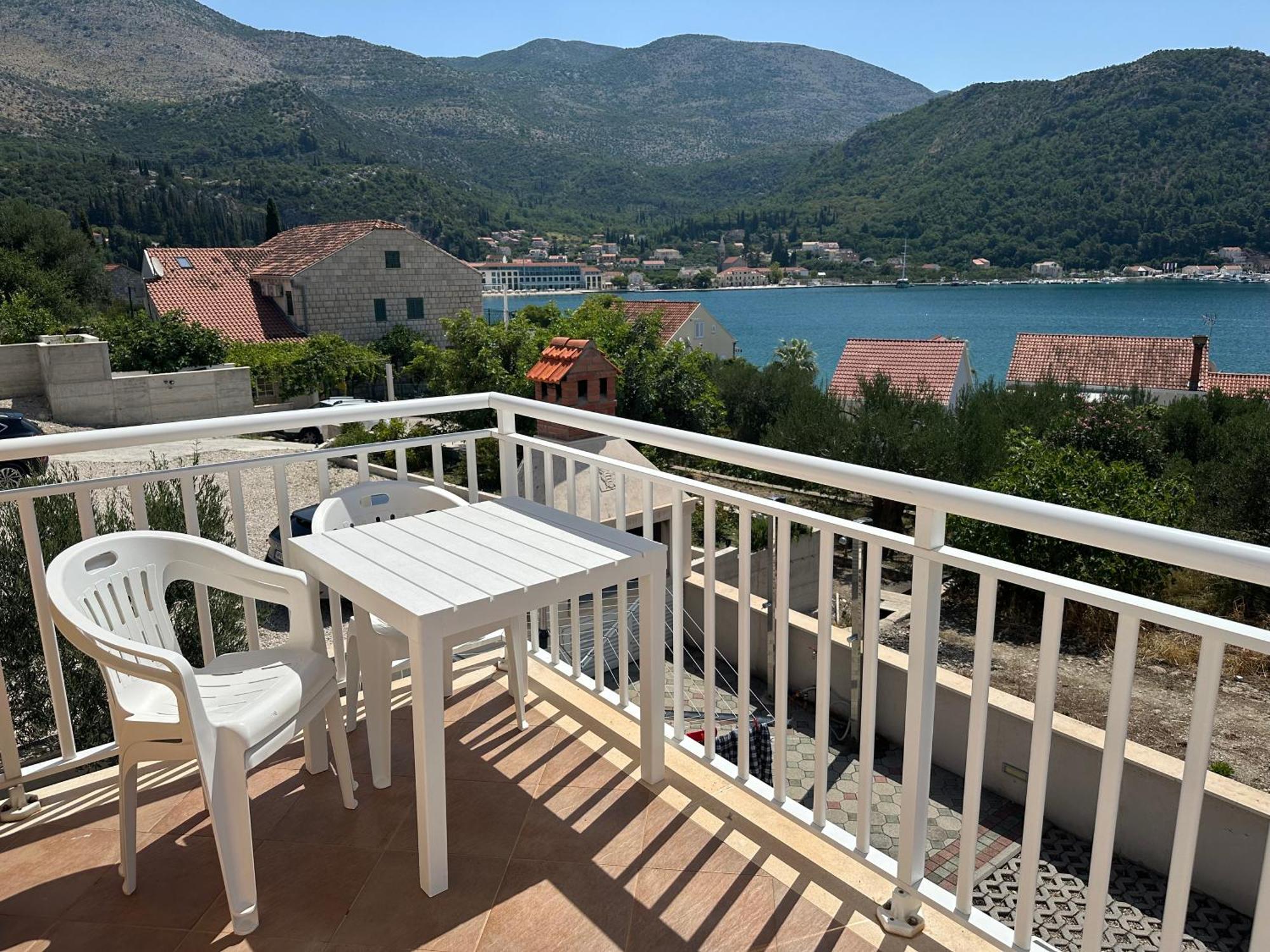 Apartments Villa Eva 斯拉诺 外观 照片